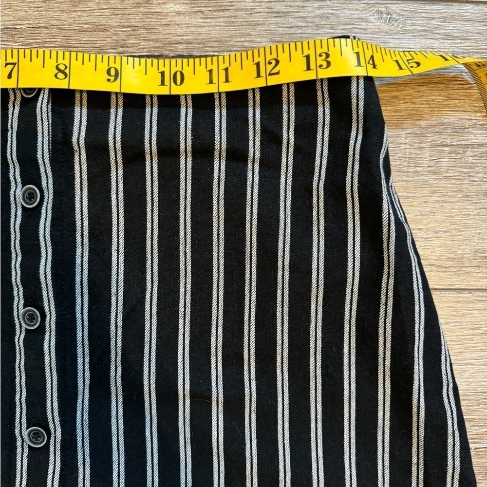 Ivy & Main Black White Vertical Stripe Button Front Mini Skirt Size S Retro Chic - Picture 7 of 7